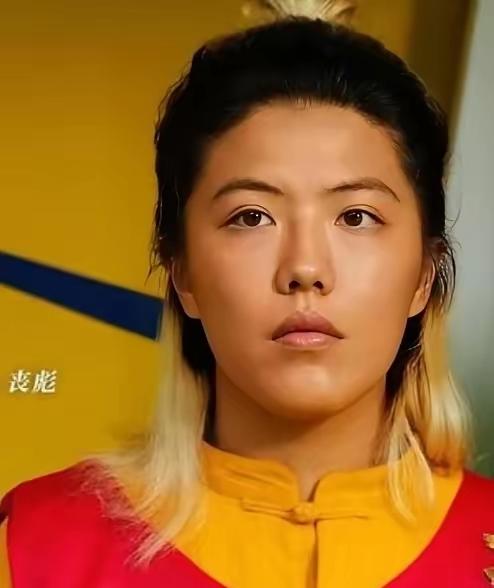功夫女足中有件事情我一直不敢说我发现周星驰电影里有一个反复出现的名字，叫丧彪