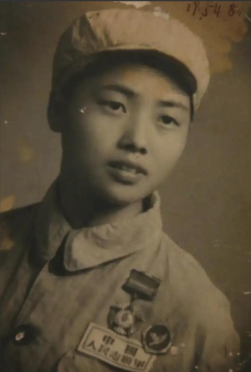 1951年，朝鲜战场，16岁志愿军女护士张道华被炸瞎双眼，昏迷醒来竟遇美军补刀！
