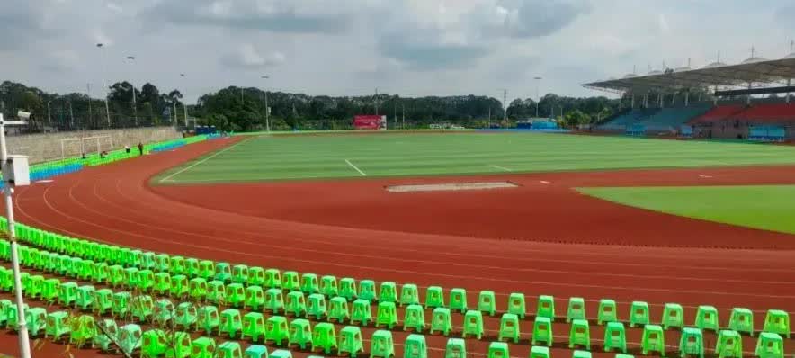 川超最惨的两个队：南充丝绸源点队内江重龍酒队两个队的主场都没有专业足