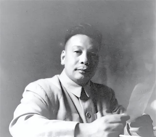 1959年，蒋经国在一次检查身体时，血糖出现异常，同时也有了糖尿病的症状。但是，