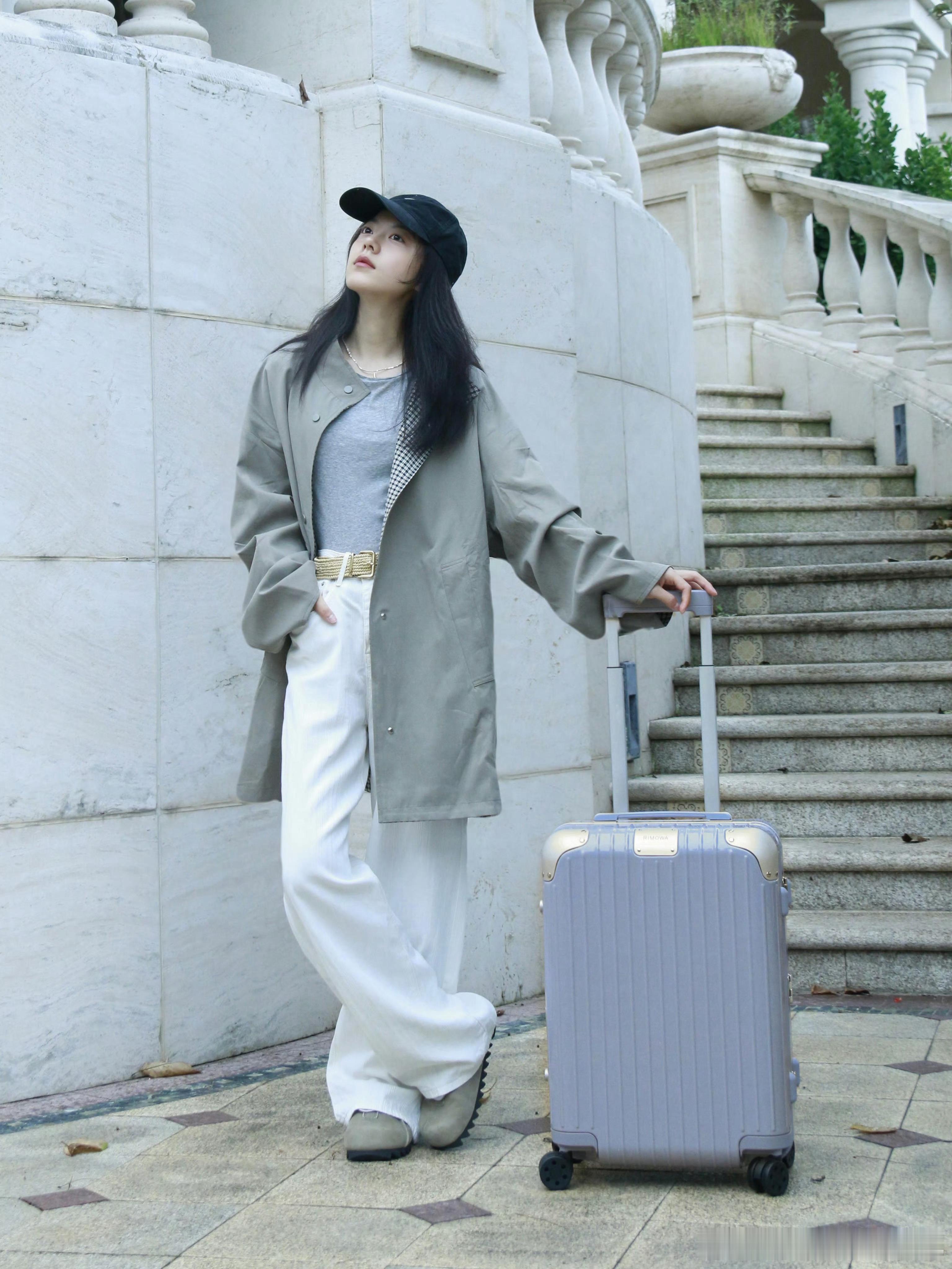 赵今麦赵今麦碳酸合照赵今麦从小就会穿在复制粘贴的时代，你是手写的诗