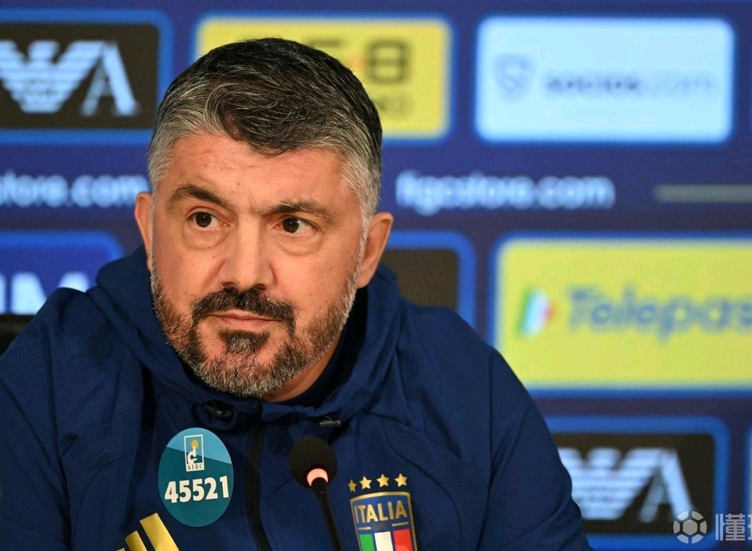 🇮🇹做为一名意大利国家队主帅，不远万里去沙特看老东家的比赛，加比亚受伤，里