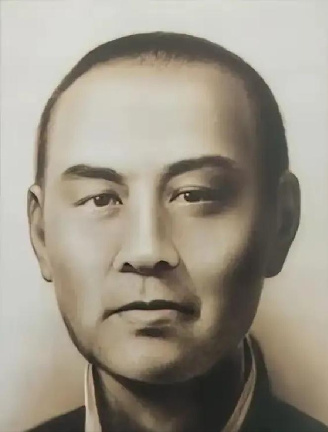 1938年，手握数万兵的豫东伪军司令张岚峰，亲眼看着自己的弟弟被日军用刺刀挑死，