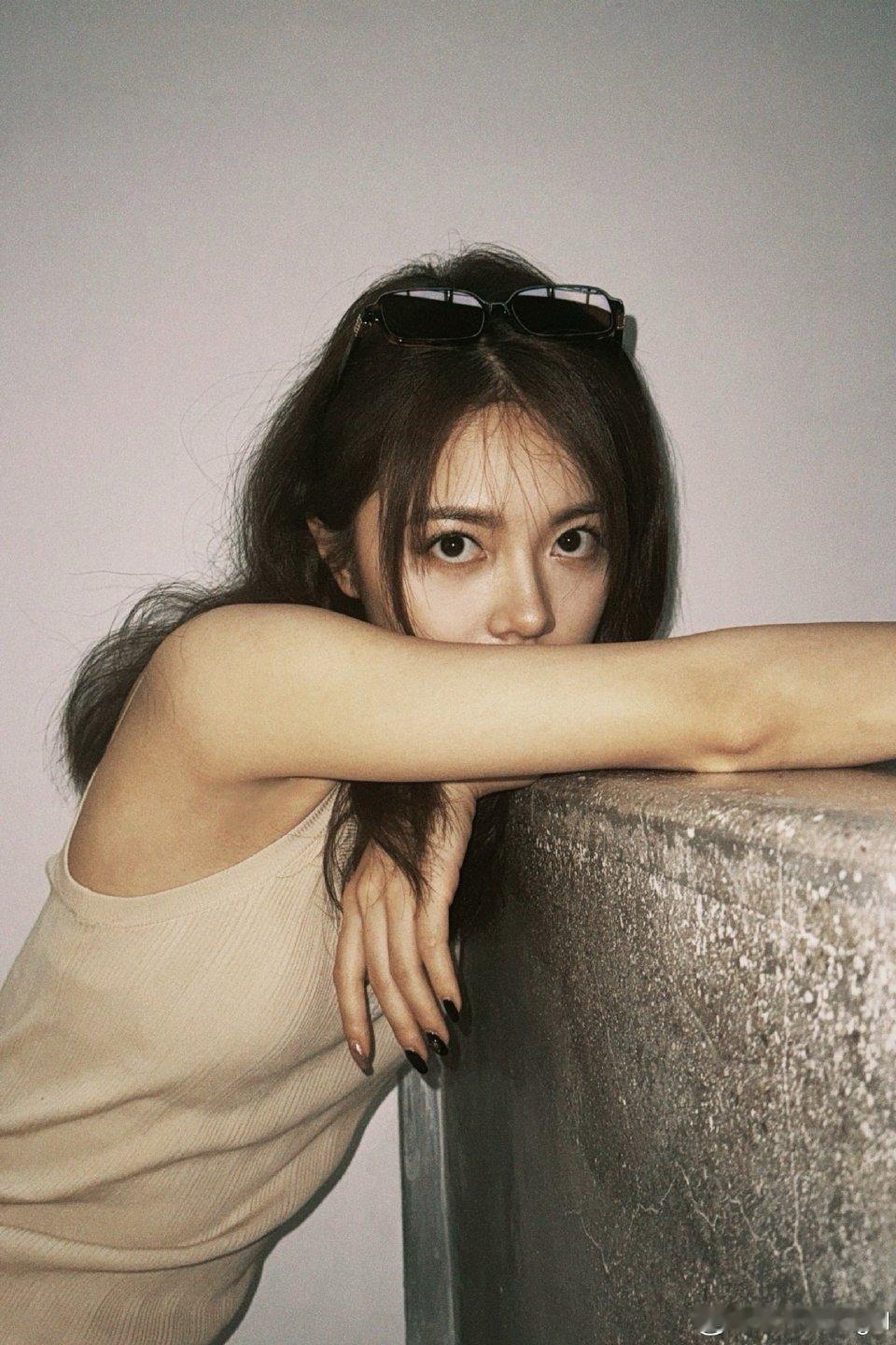 投稿赵今麦·不笑的时候在想什么