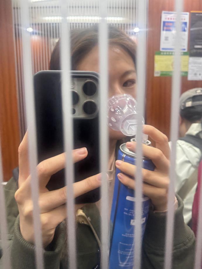 李兰迪完成夏孜的拍摄，杀青文饱含深情。从最初对角色的揣摩，到如今告别，粉丝好奇剧