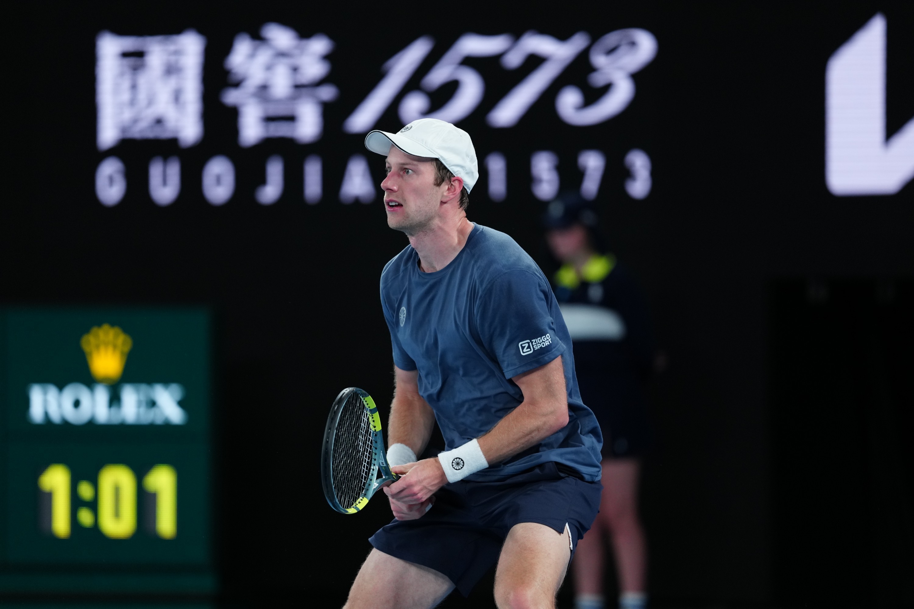 德约科维奇进澳网16强德约科维奇6-3、6-4、7-6直落三盘击败范德尚舒尔普，