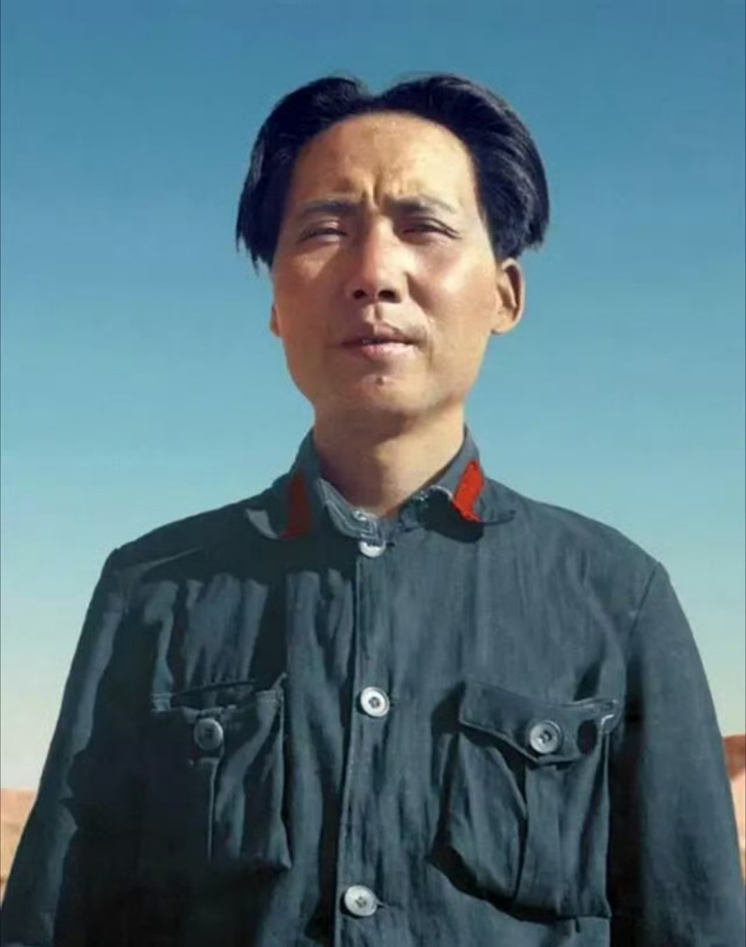 毛主席在整个国家几乎要变成欧美殖民地时，在帝国主义几乎快要通过国内反动势力掌握全