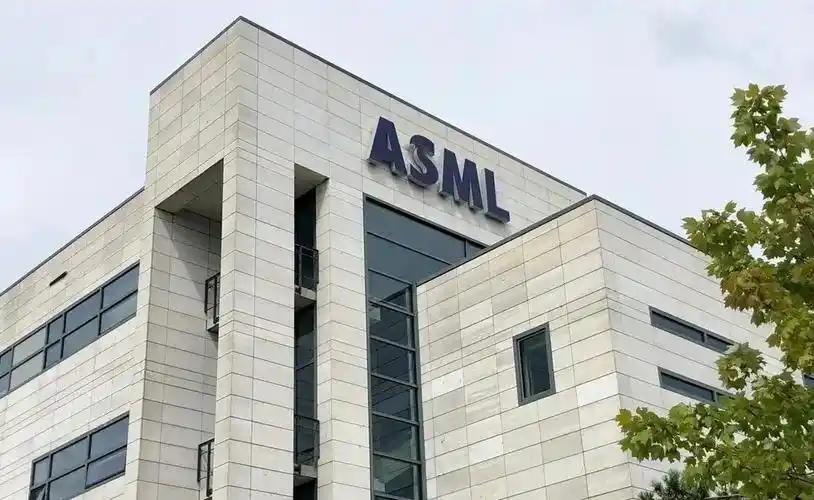 终于明白ASML为何如此焦灼了，瞧瞧他们的财报，欧洲市场的份额直接清零，揭开