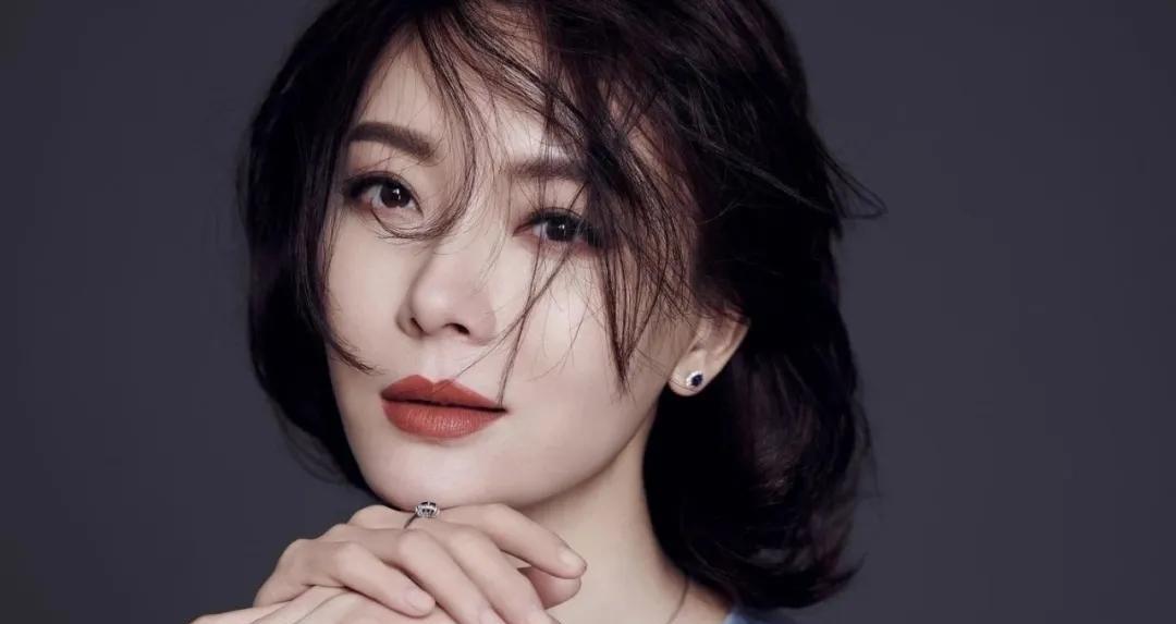 湖北盛产美女！来自湖北的5位女星，个个人间绝色，一见倾心！看完这五位仙女我直接