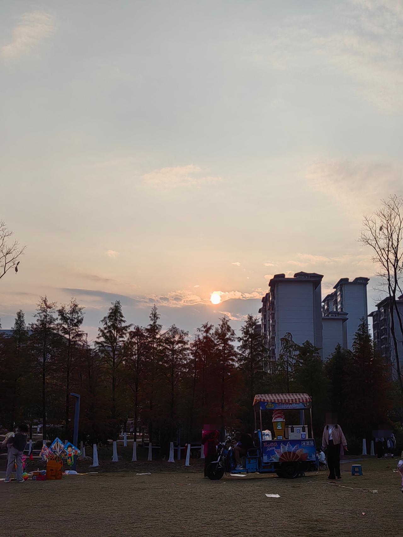 大家发现没？借钱的人好像都有一个共性，就是在借钱时把事情说得很急，然后把还