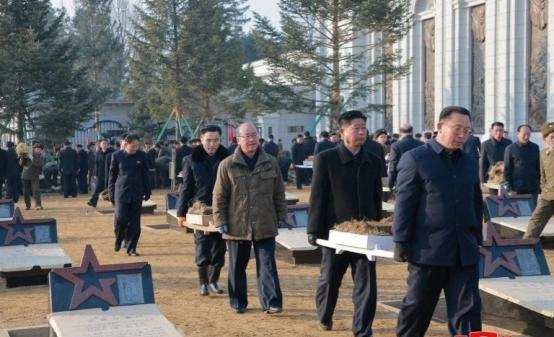 朝鲜领导人金正恩同志责成朝鲜劳动党和国防部领导层，着手修缮在针对乌克兰的战争中牺