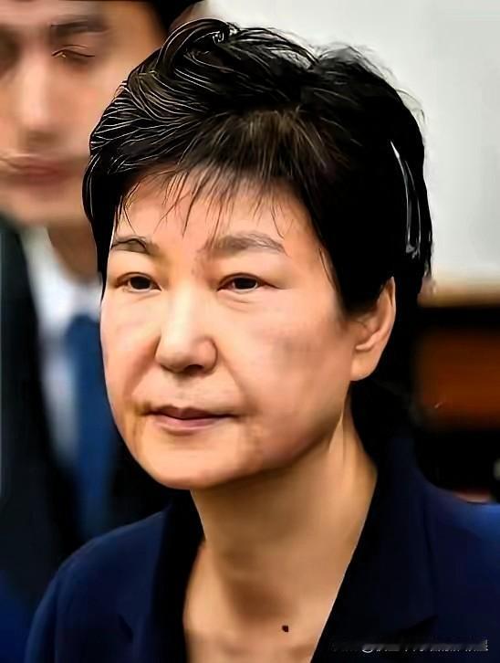 韩国政坛，真是杀疯了。2026年2月19日，韩国政坛同时发生两件大事一件