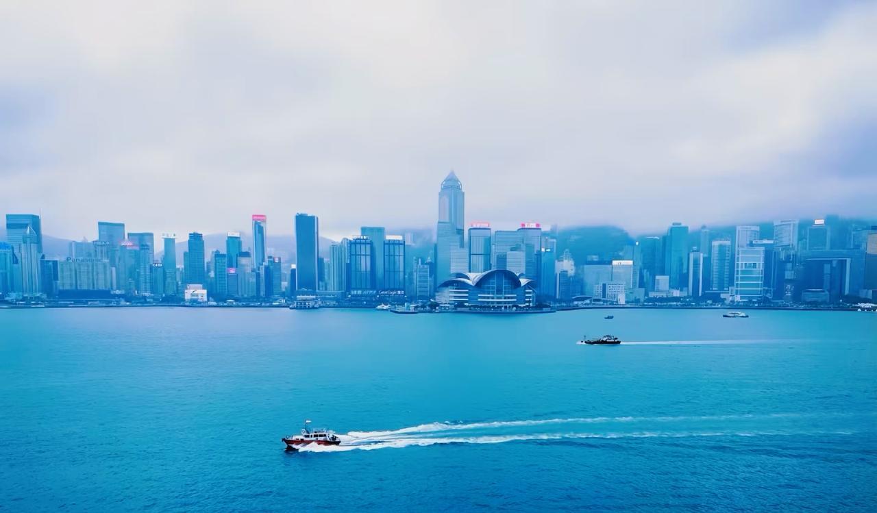 刘震云：）只有坚持别人无法坚持的坚持，才能拥有别人无法拥有的拥有​​越折腾