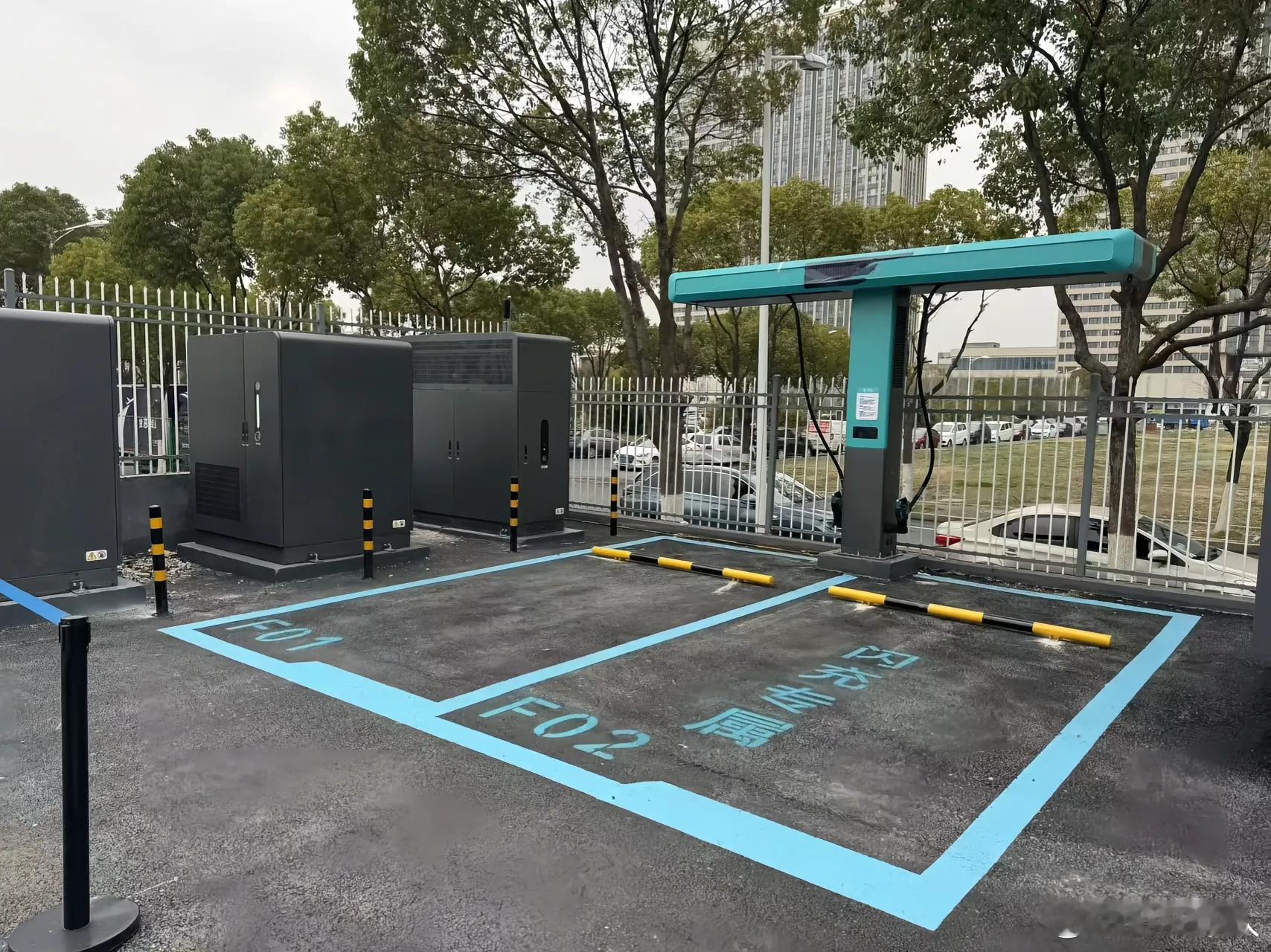 宁德时代的神行3代对标比亚迪刀片2代？都是磷酸铁锂超充电池没错，但对充电桩的要求