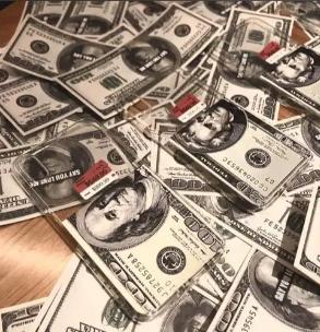 美国国债超越GDP！ 5月10日，美国官方数据显示，截至今年3月底，美国欠的