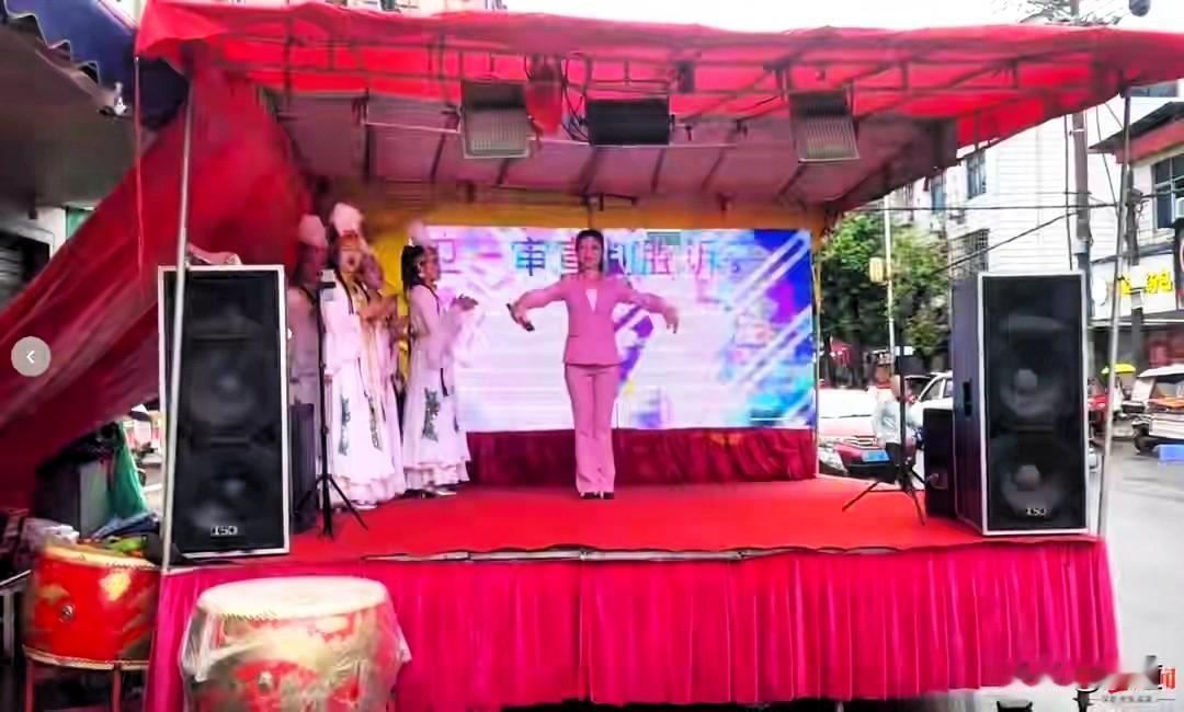 不能乱加微信好友，因为他靠近你都是有目的的。2024年8月，19岁的湖南益阳小