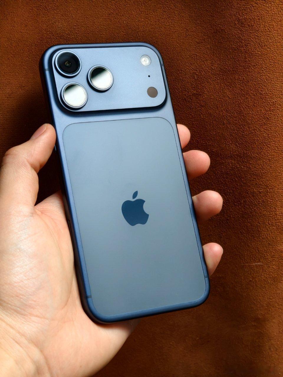 这代iPhone卖得是真好，预算足够的话，买Pro系列确实是更好的选择，各个方面