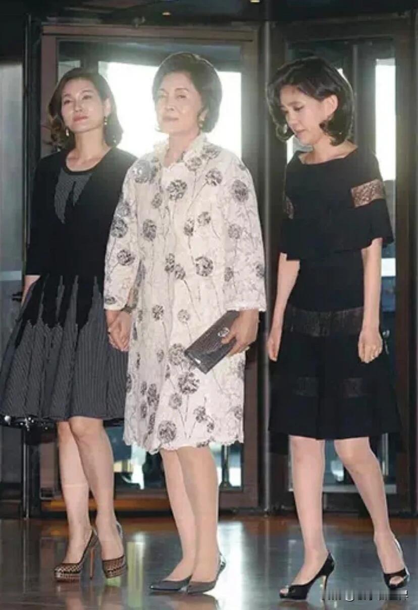 三星太后洪罗喜，除了继承人儿子李在镕，还有大名鼎鼎的长公主李富真、二公主李叙显，