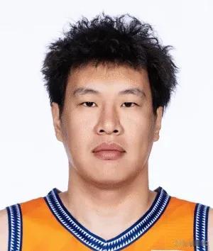 上海队今晚为什么能在缺少两名大外援的情况下，赢下广厦？总结下来就两个字，坚决，李