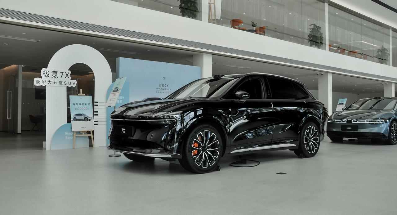 极氪7X二手车真实分享：不踩坑的快乐，藏在每一处细节里最近被身边朋友问得最多的