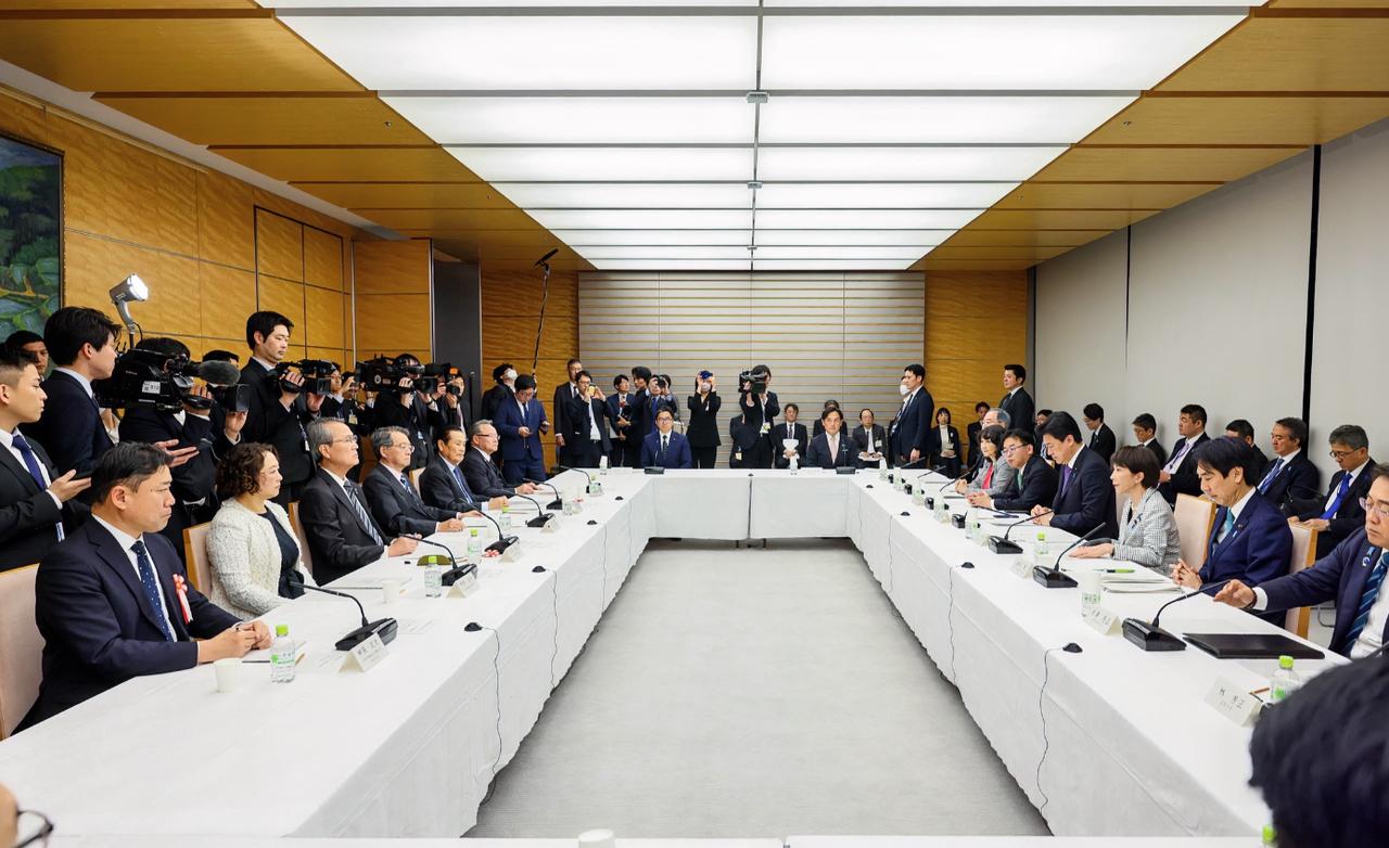 拼了！日本隔空喊话中国。要说日本这阵子为了引起中国的注意，那可真是挖空了心思