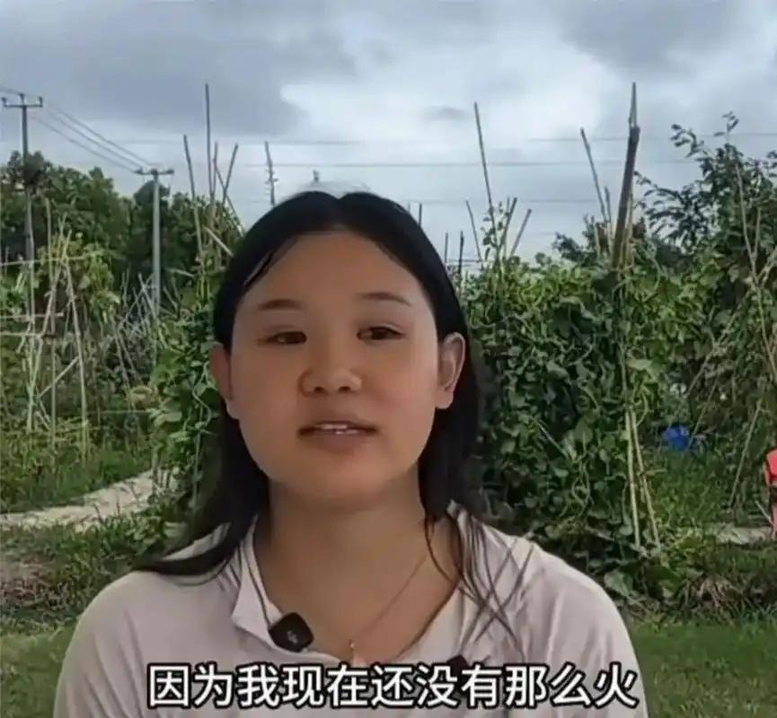 全网最敢说大实话的人出现了！当被问到为什么没品牌找她代言时，张家齐没内耗也没阴阳
