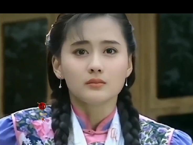 大家实话实说，陈德容与蒋勤勤两个都是绝世美女。陈德容是惹人怜、娇柔可人的小家碧玉