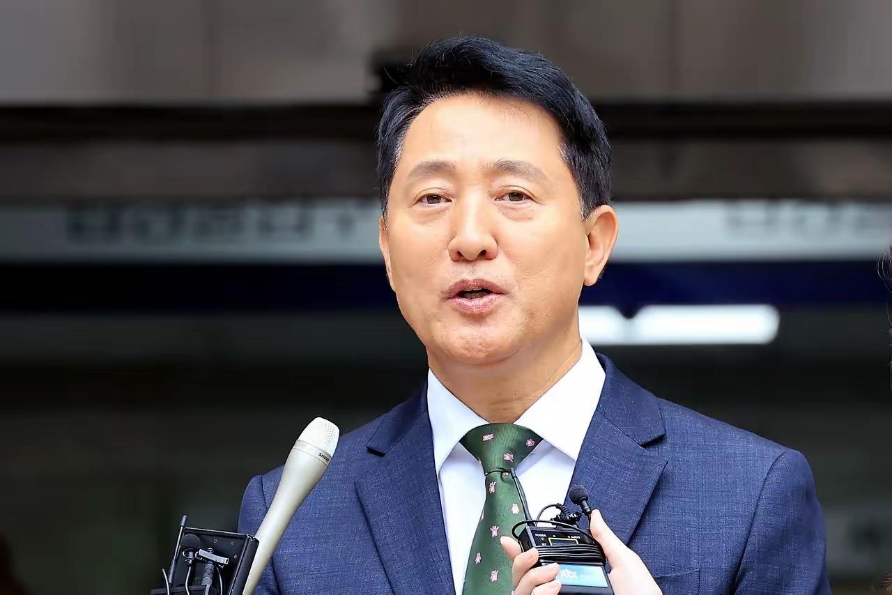 首尔市长吴世勋麻烦大了，一审被判罚金，恐被剥夺市长职位。起因是参与了明泰均民调