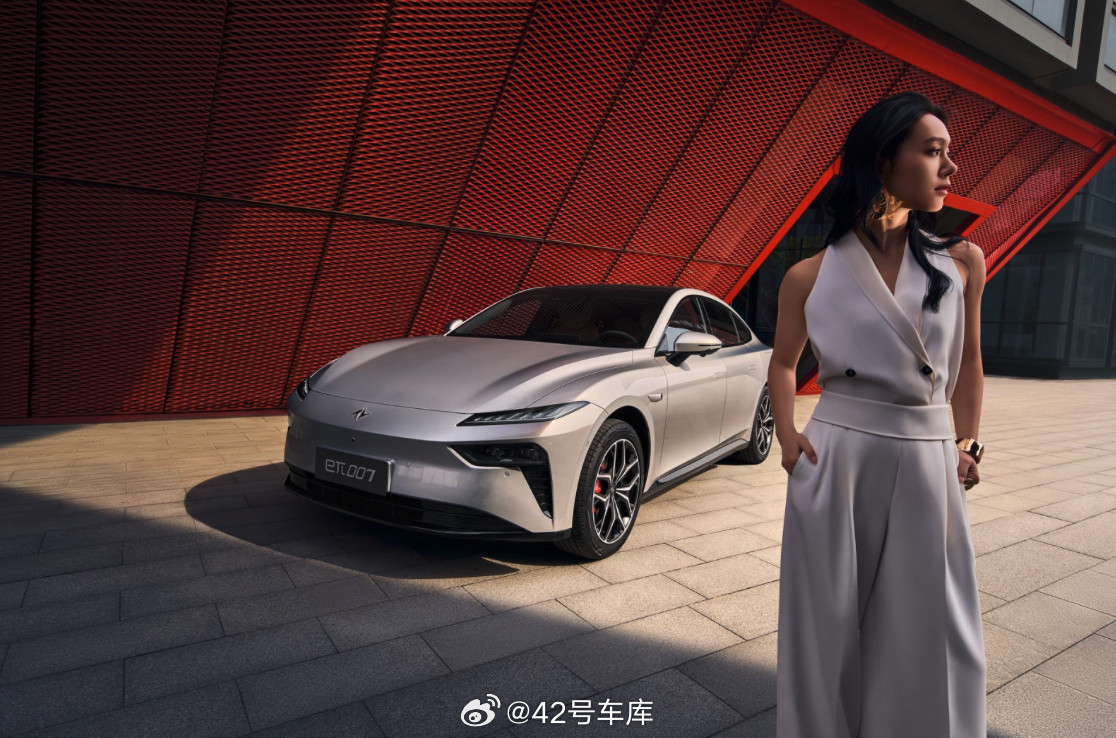 2025款东风eπ007要在5月下旬上市了。新款车升级了一些实用又好玩