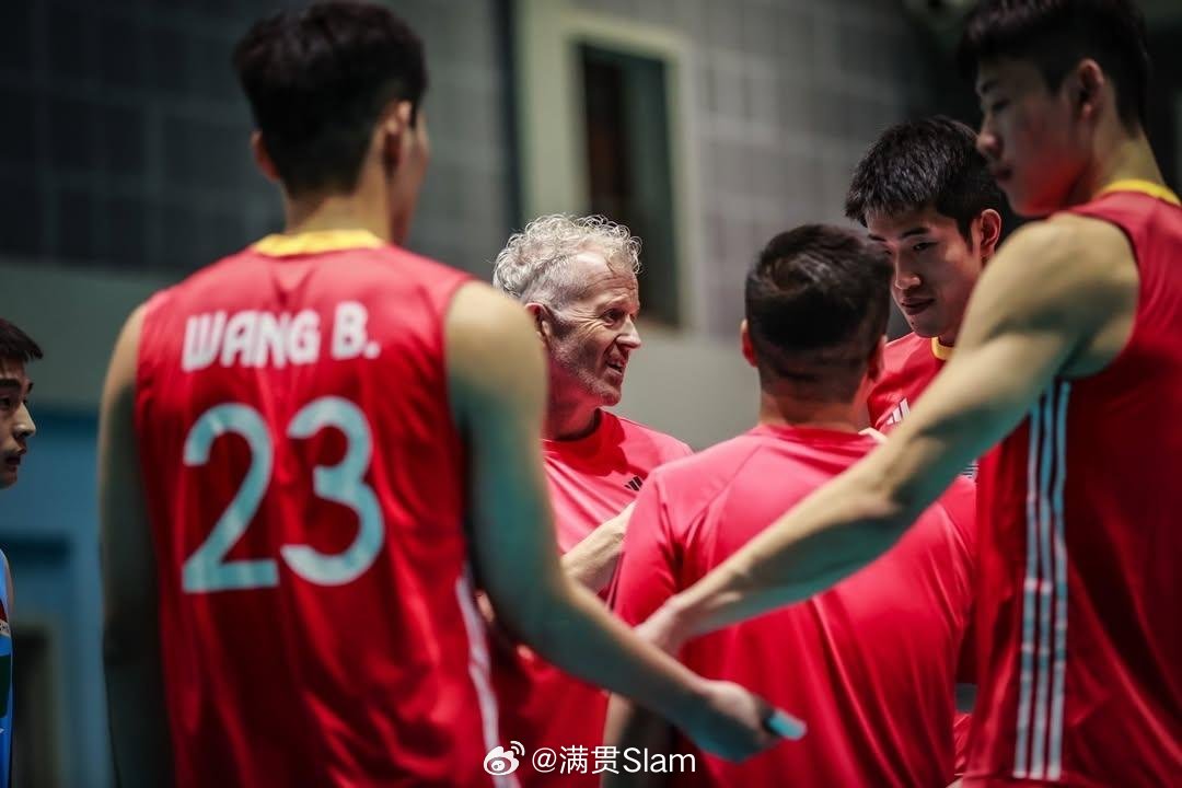 男排2025年男排世锦赛中国🇨🇳男排出征前北仑照片📸​​​