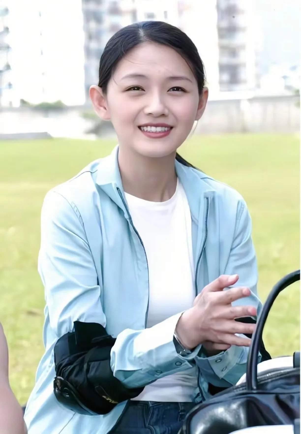 我觉得她身体好久以前就不太好了，二胎之后还有三胎的胎停，小月子都没坐完立马就去参