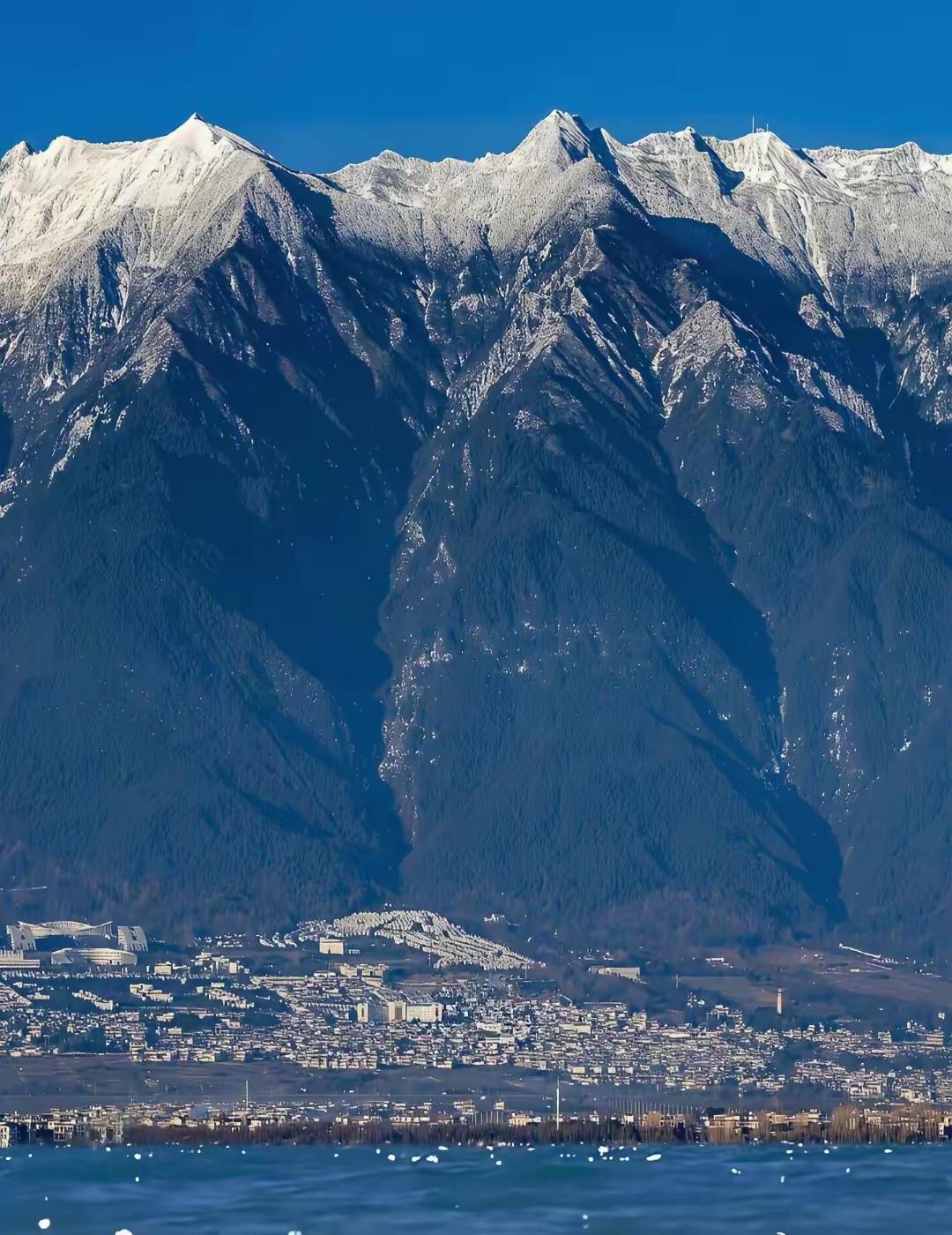 晒图笔记大赛苍山洱海，真是雄伟壮观