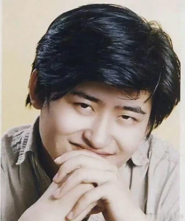 刷到7年前的这条微博，想到2天前同龄人刘欢的逝去，心里不免感伤并有感慨。我对自己说，肌肉才是余生最硬