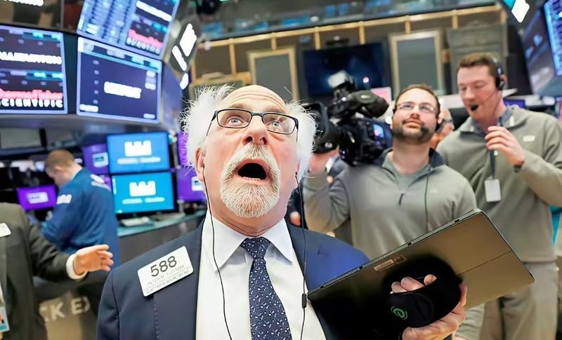 外媒酸了！最近中国一连公布三个好消息，信号越来越明显了。刘鹏本科毕业于南京理