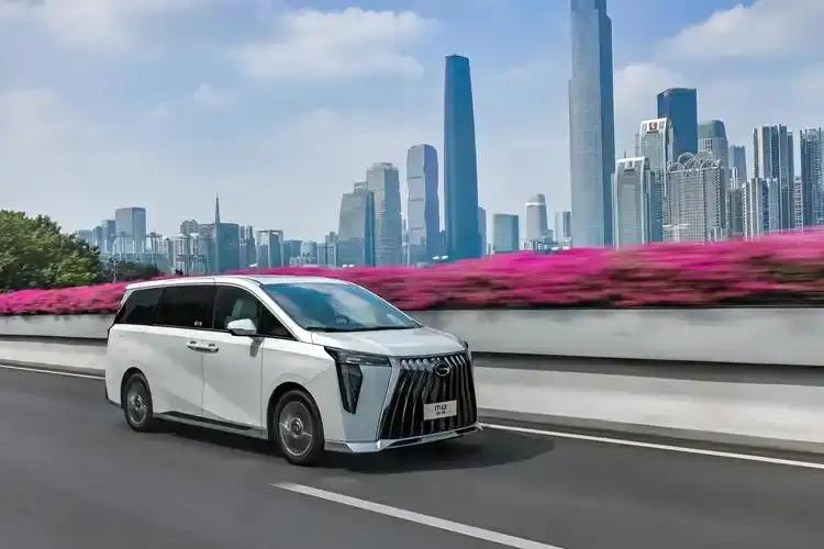一觉醒来车圈翻天！2026年最值得等的5款混动MPV，有的已经入场了！出手就是狠