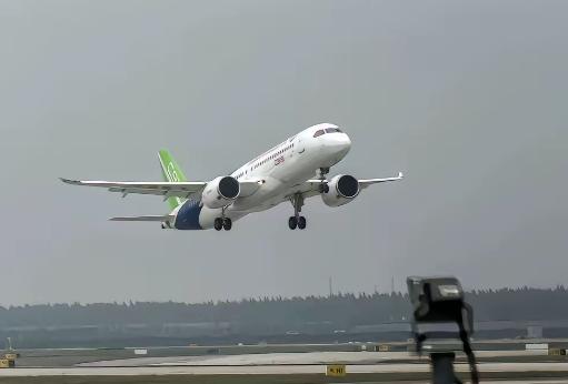 以牙还牙！ 欧美故意不给中国C919发适航证，就是想卡住国产大飞机的脖子。