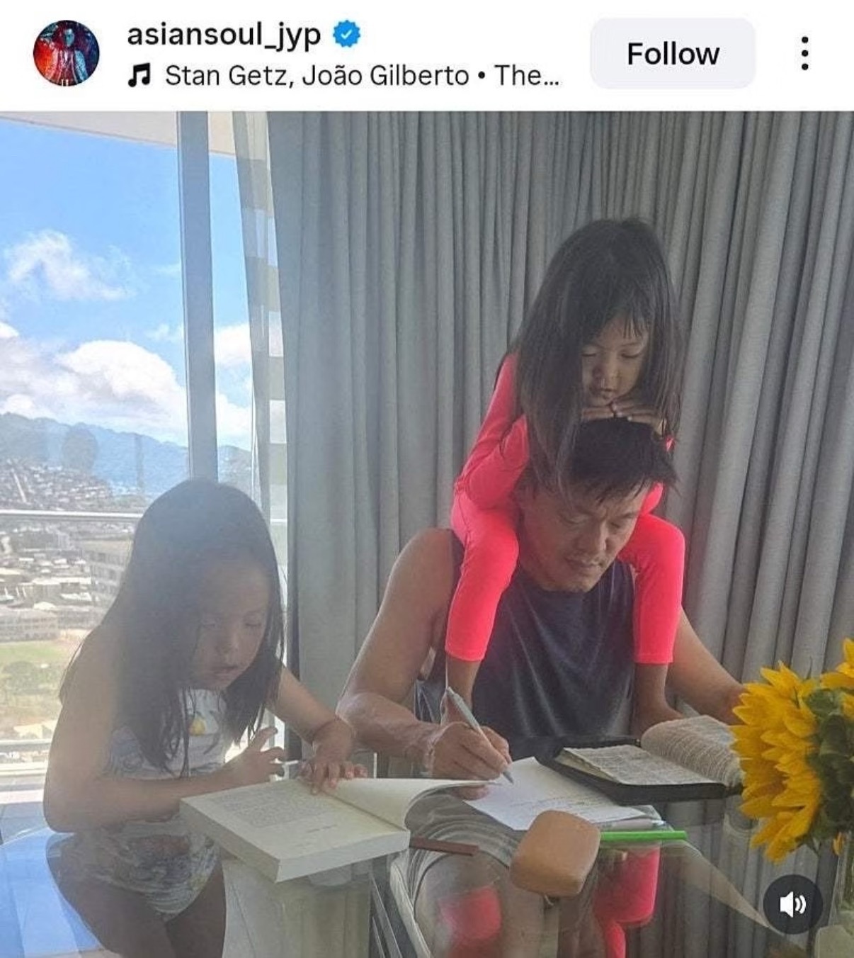 朴振英INS公开与女儿们的合照一模一样的脸竟然有三张，走丢了都会被送回jyp的程