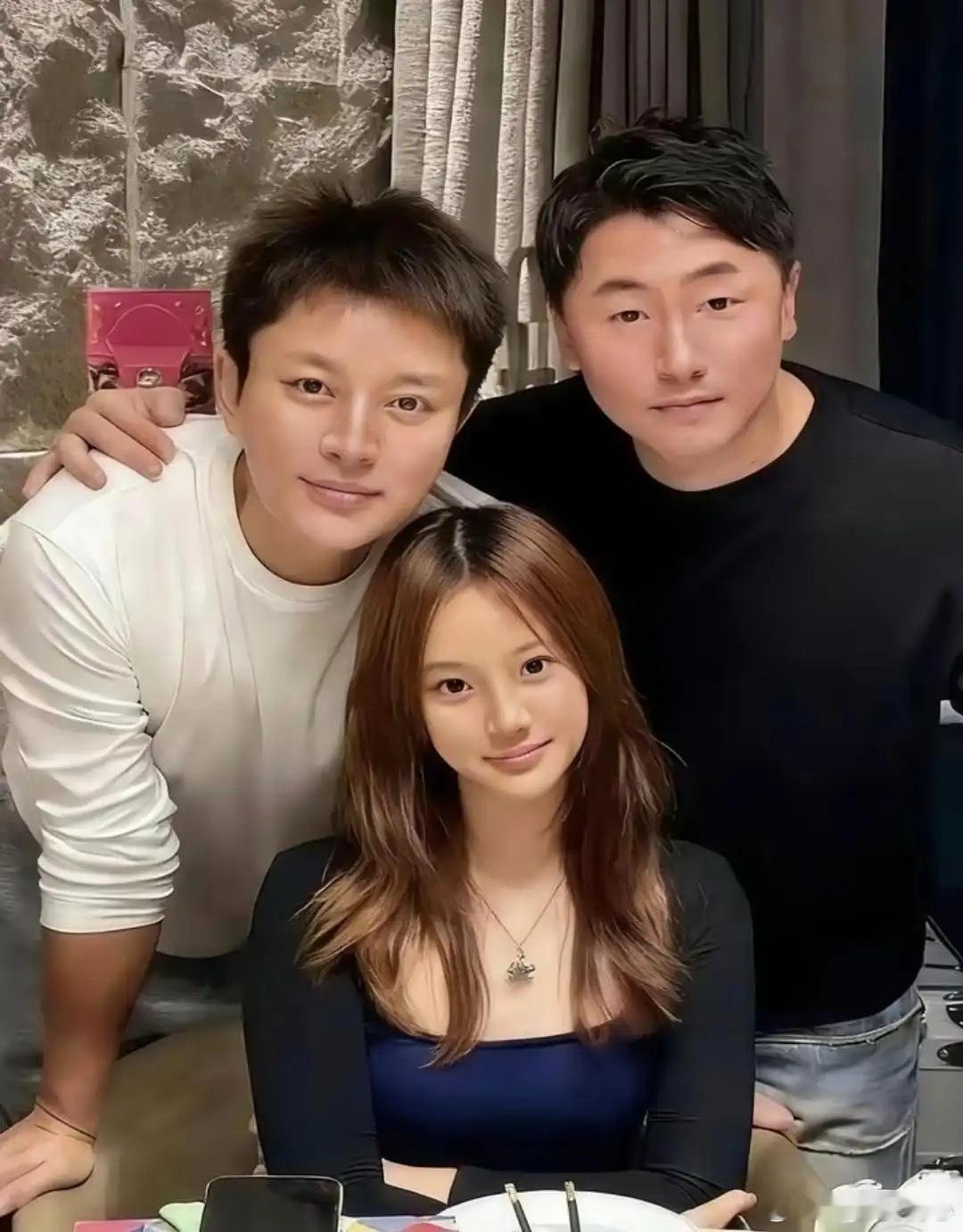 贾乃亮和13岁的女儿！
