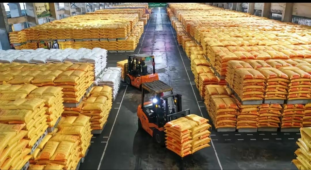 菲方拿了中国化肥，转头就来要能源！这操作谁看了不懵？咱的善意，别成了别人的