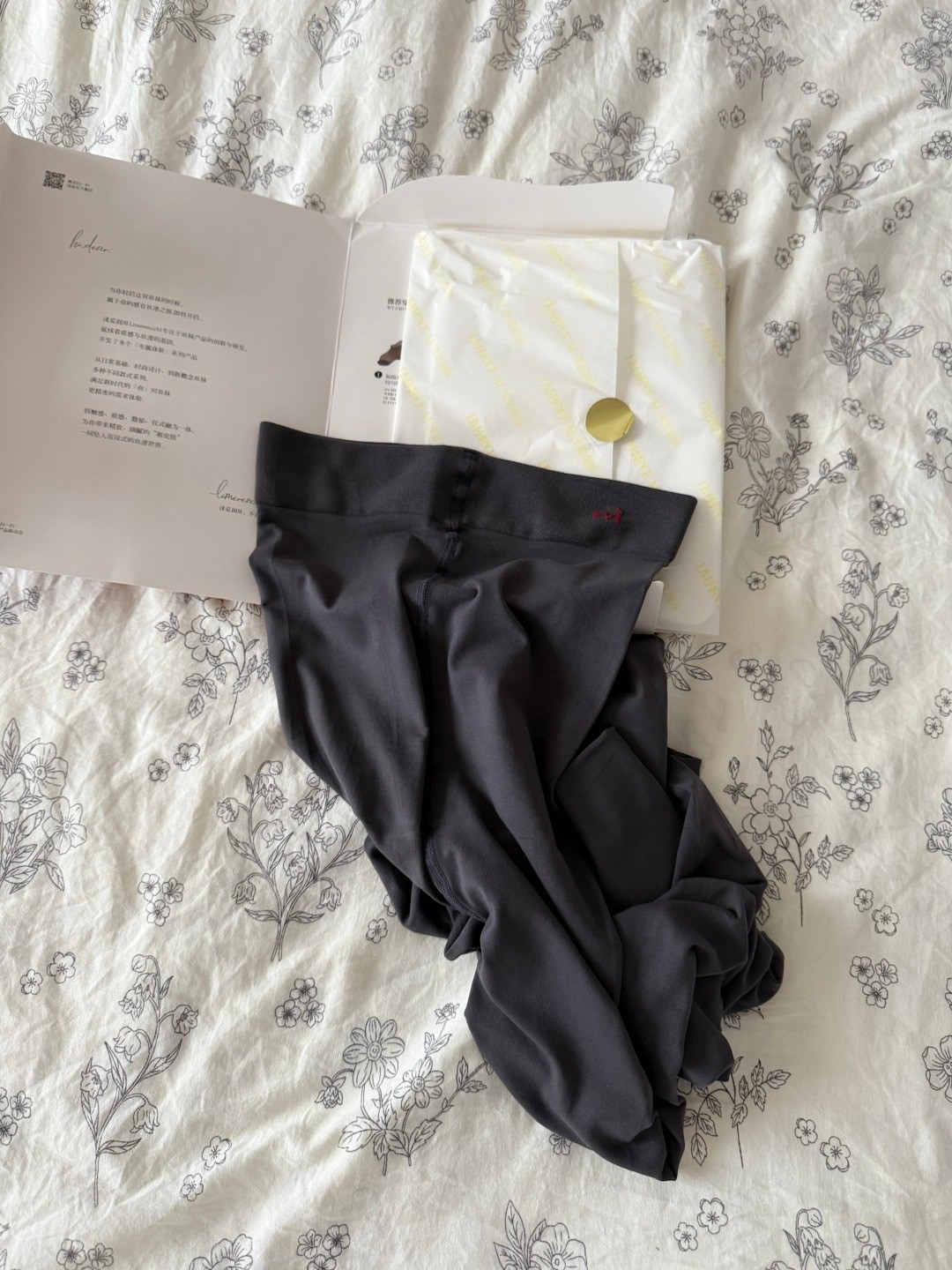 为什么买灰色不买黑色[捂脸哭]服我自己了​​​