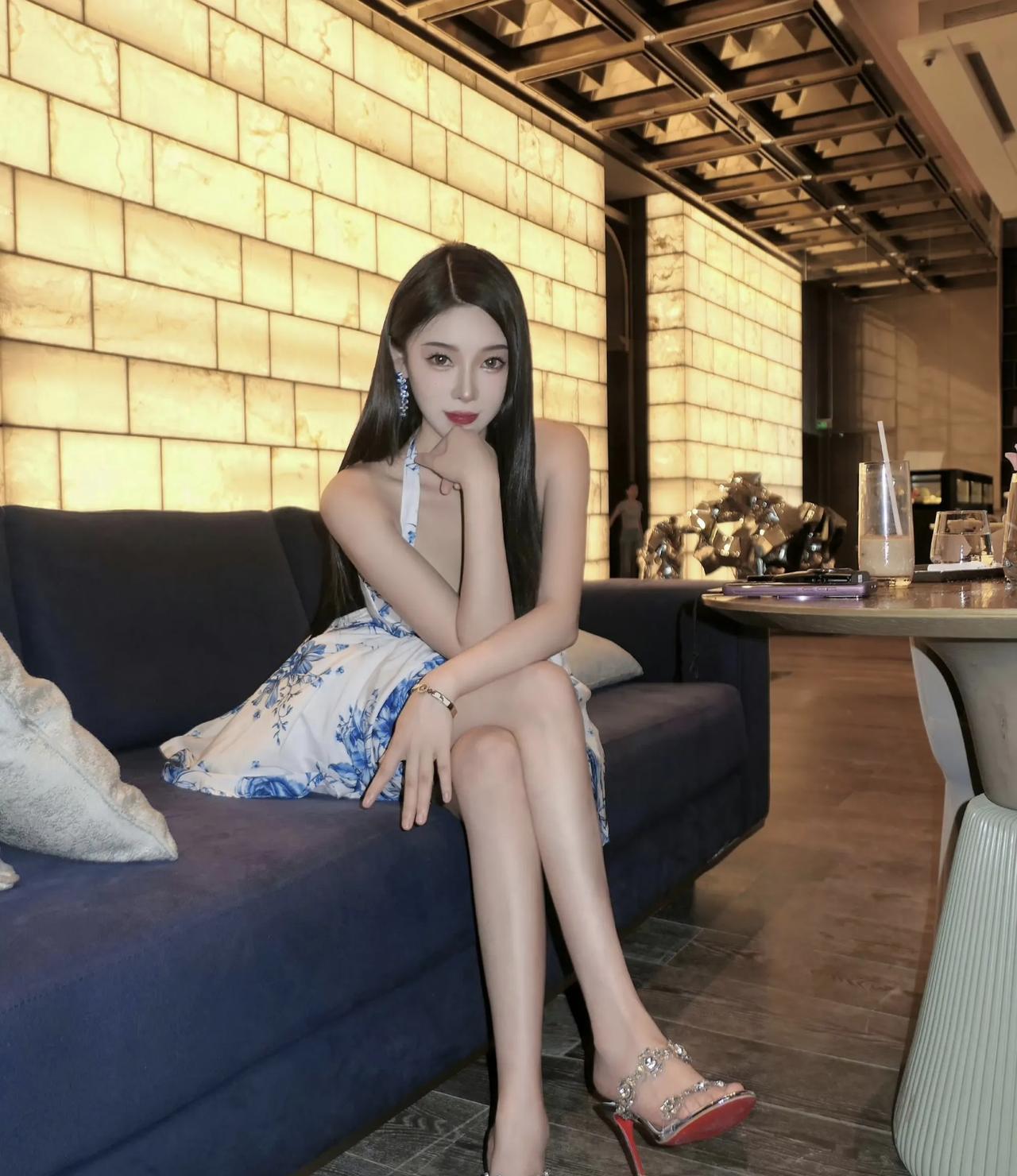 模特小姐姐热恋的夏天只有热没有恋浪费了178cm的好身材