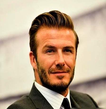 47岁的贝克汉姆，在包厢里哭了。就因为场上那个男人。94分钟，任意球绝杀。