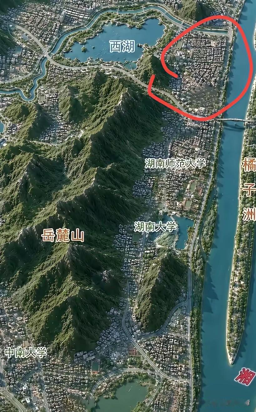 猜长沙小区！据说这里是长沙第一个全国文明小区，它紧邻湘江，小区内有长沙顶级的小