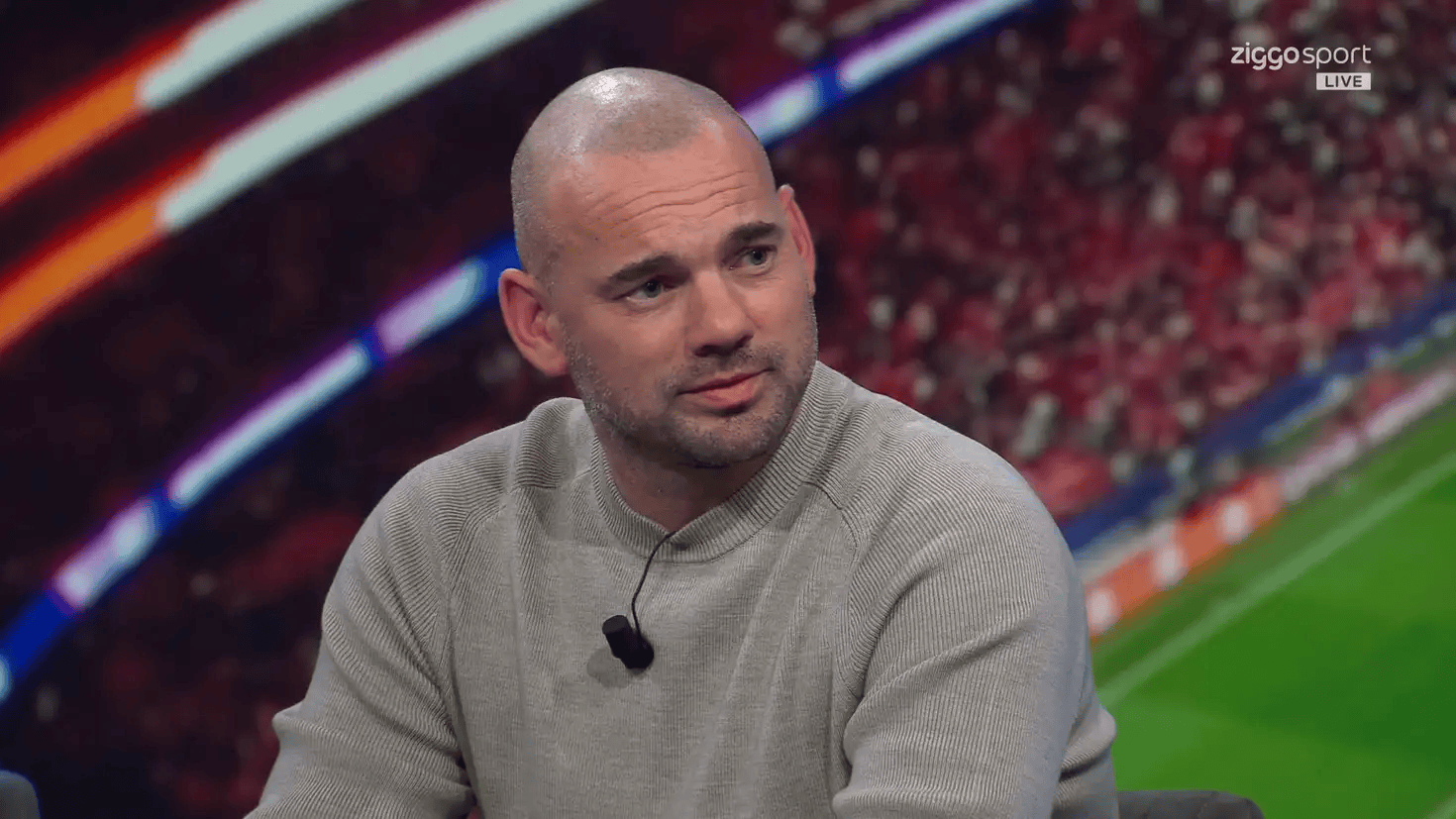 斯内德: 奥塔门迪脑子有问题, 他的奖杯只是靠抱梅西大腿