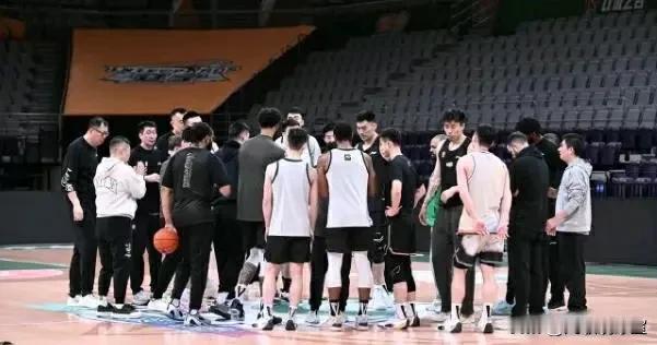 如无意外，辽篮质押全部股权跟银行套现，将引发的蝴蝶效应有四：1、辽篮下赛季将会