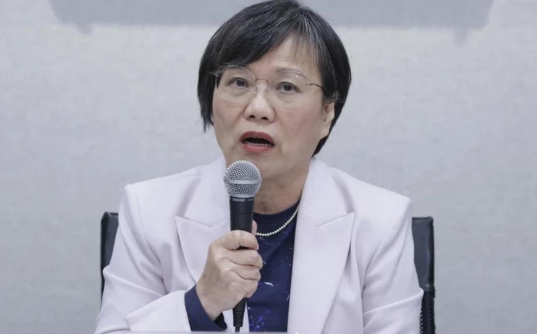 “台独”刘世芳遭曝，亲属在大陆经商，国台办表态，蓝营有了反击机会！一边打压陆