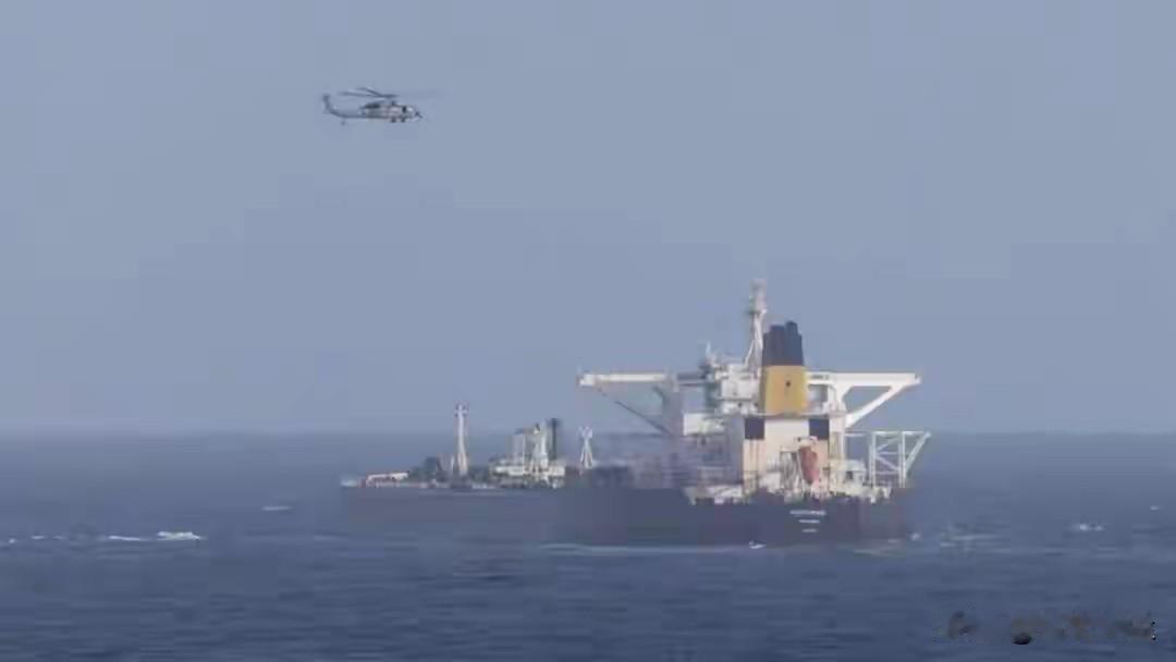 纳闷了，中国拦截对台军售船，天会塌下来吗？美国在公海拦截中国货船时理直气壮，轮到