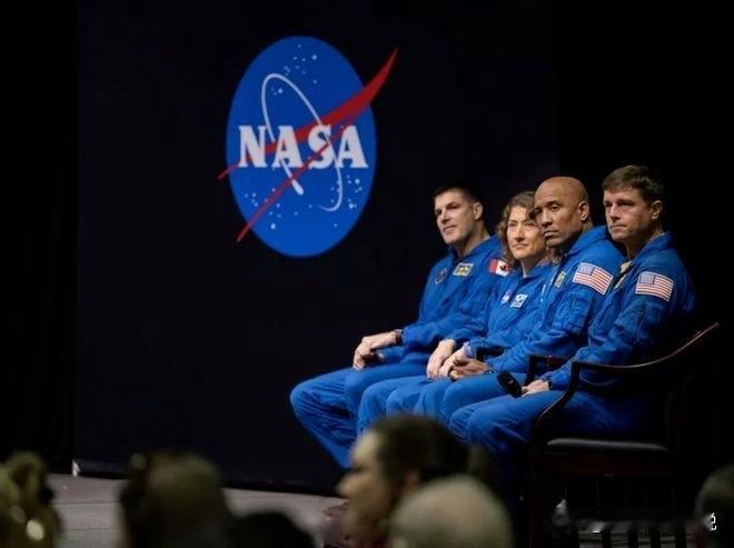 美国载人登月新计划都即将启动了才发现还存在致命隐患，老铁们猜猜这次美国会不会按计