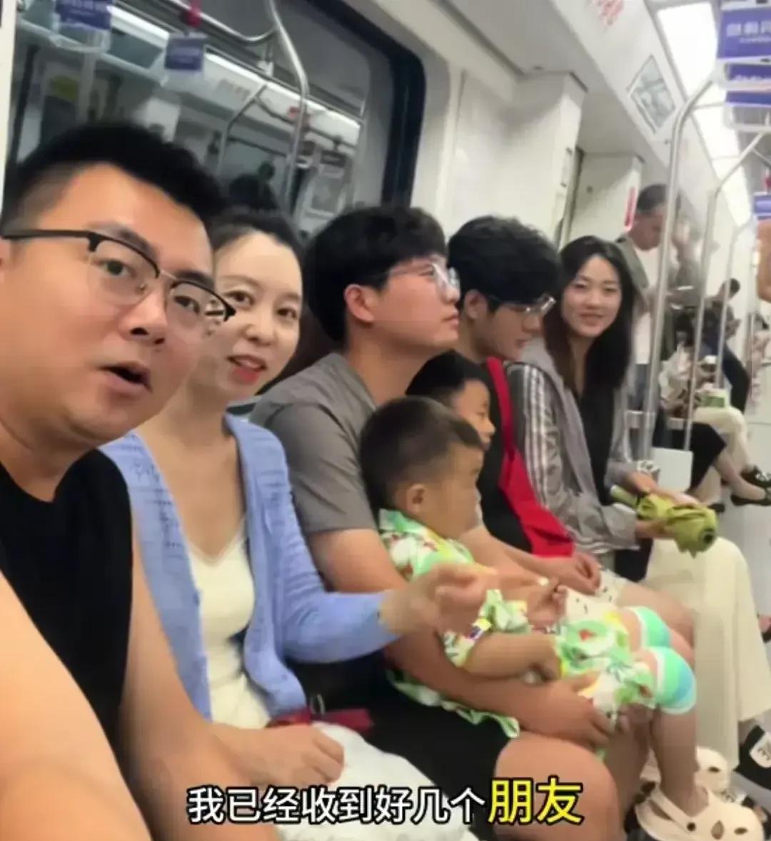 这群人浩浩荡荡围着九江转什么呢？52关键时刻，这是接到任务分散注意力，许姚别上当