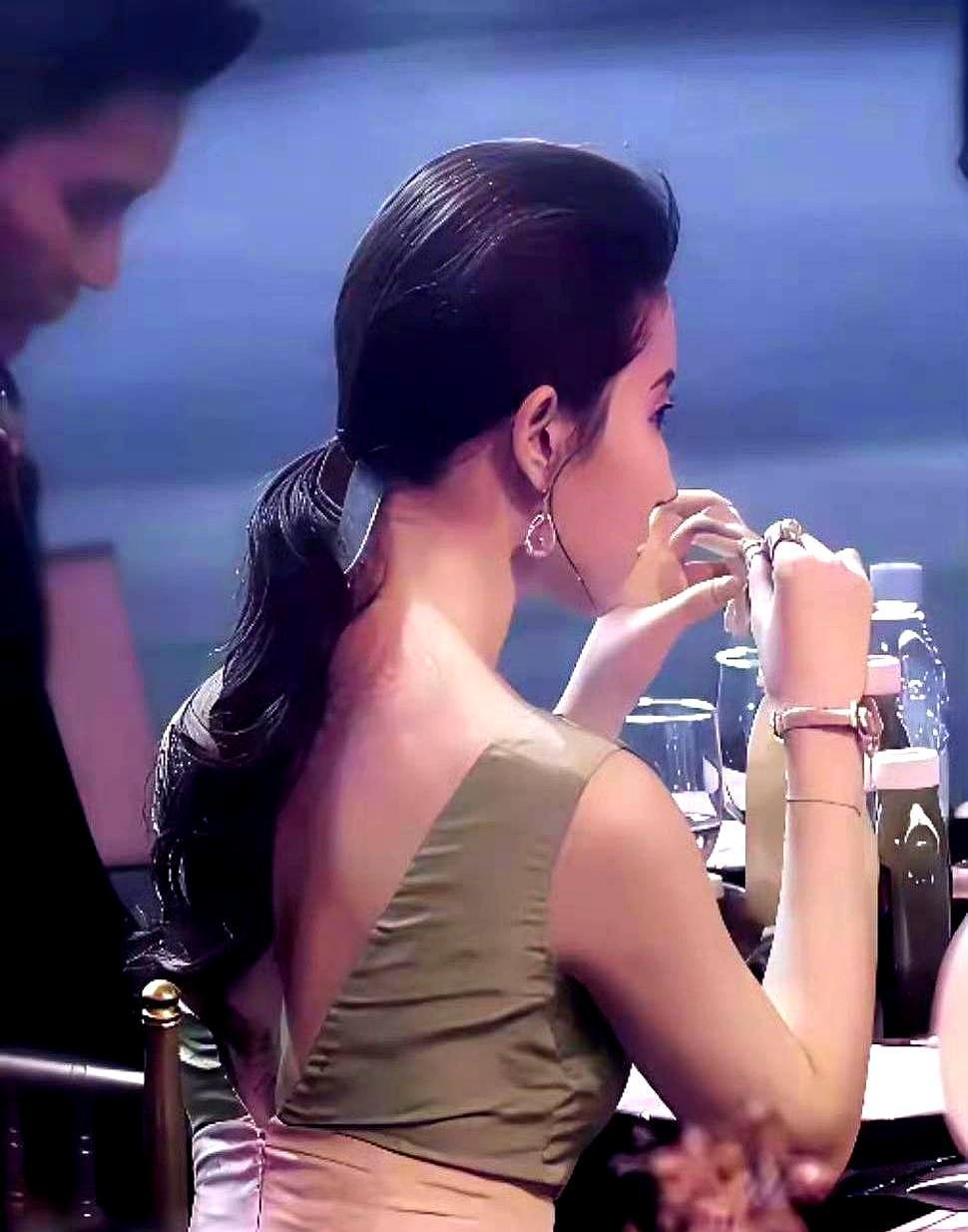 刘亦菲拍戏戴的那片头发，4万8，高清镜头下只能扛5次特写。卸了妆，杨超越们也在